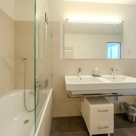 Sunnaschy Heidi By Vacations, Exklusive App Nahe Skilift-kulm Mit Privatparkplatz Lägenhet Arosa